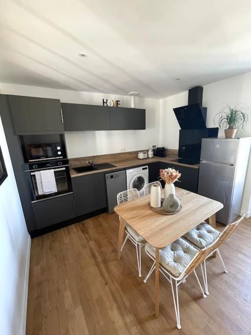 Vitré Appartement Calme Et Cosy Proche Centre Vue Chateau מראה חיצוני תמונה