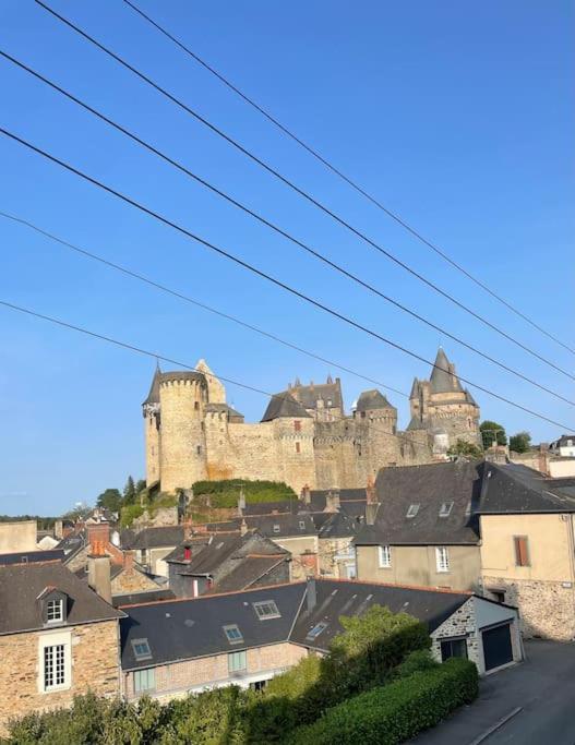 Vitré Appartement Calme Et Cosy Proche Centre Vue Chateau מראה חיצוני תמונה